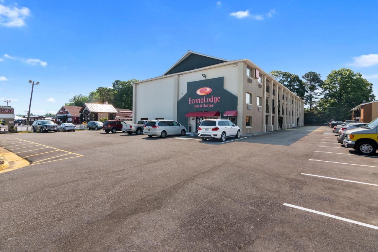 Econo Lodge Inn & Suites I-64 & Us 13 Вирджиния Бийч Екстериор снимка