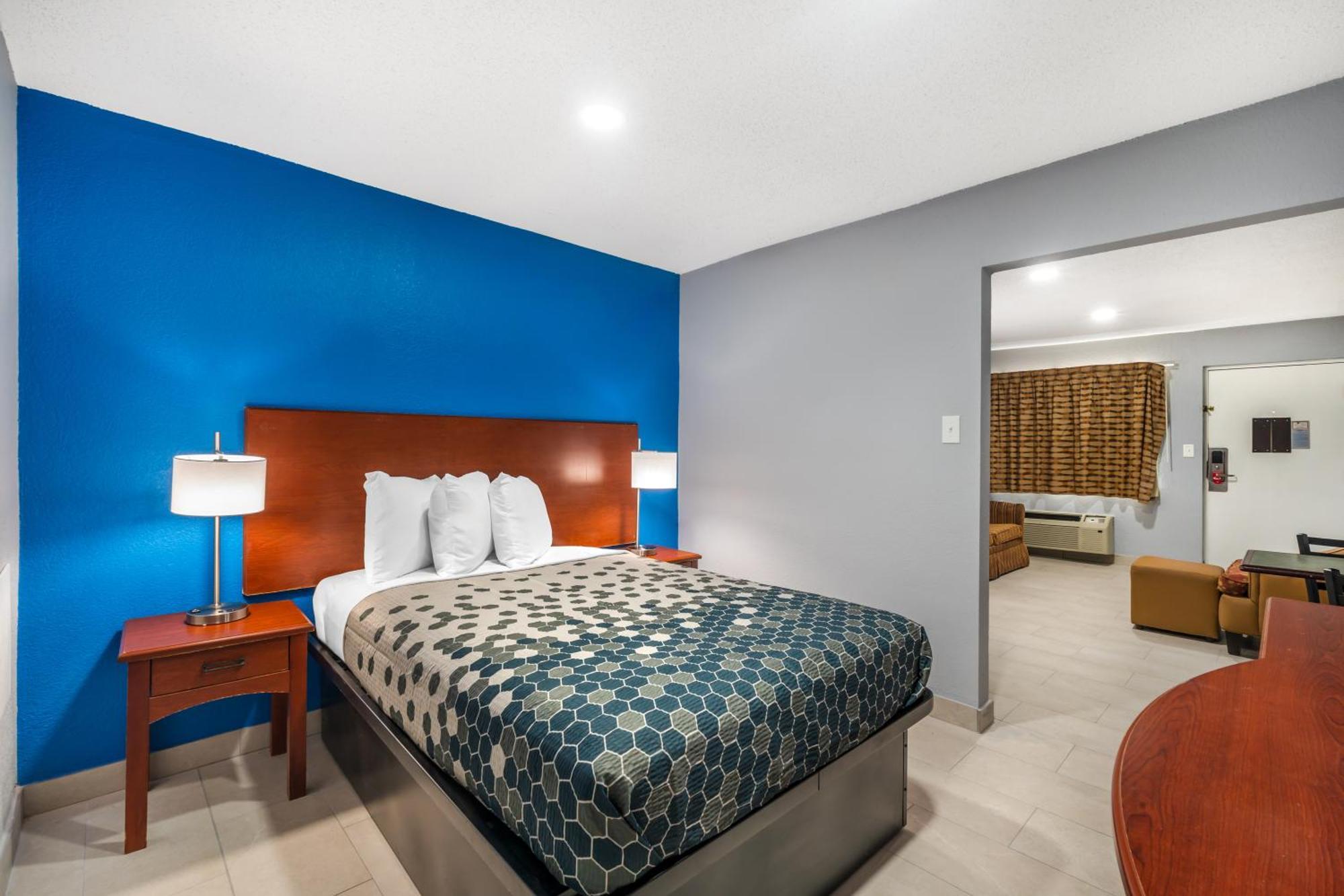Econo Lodge Inn & Suites I-64 & Us 13 Вирджиния Бийч Екстериор снимка