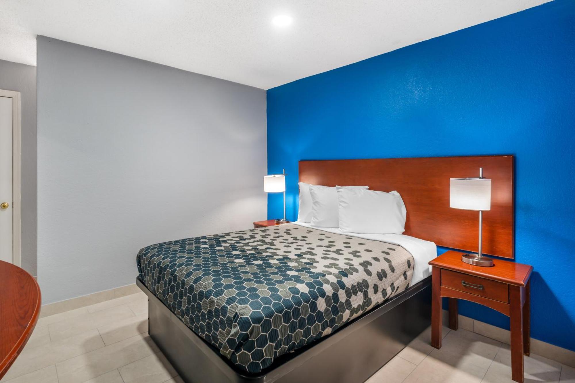 Econo Lodge Inn & Suites I-64 & Us 13 Вирджиния Бийч Екстериор снимка