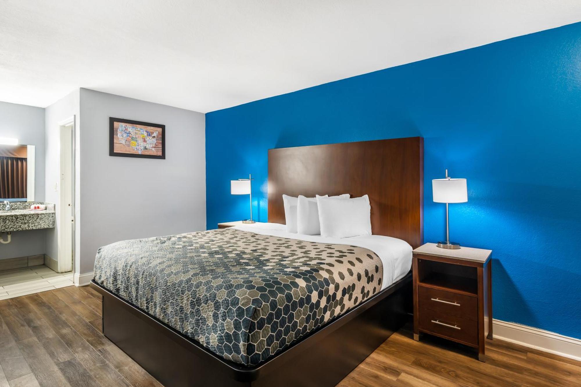 Econo Lodge Inn & Suites I-64 & Us 13 Вирджиния Бийч Екстериор снимка