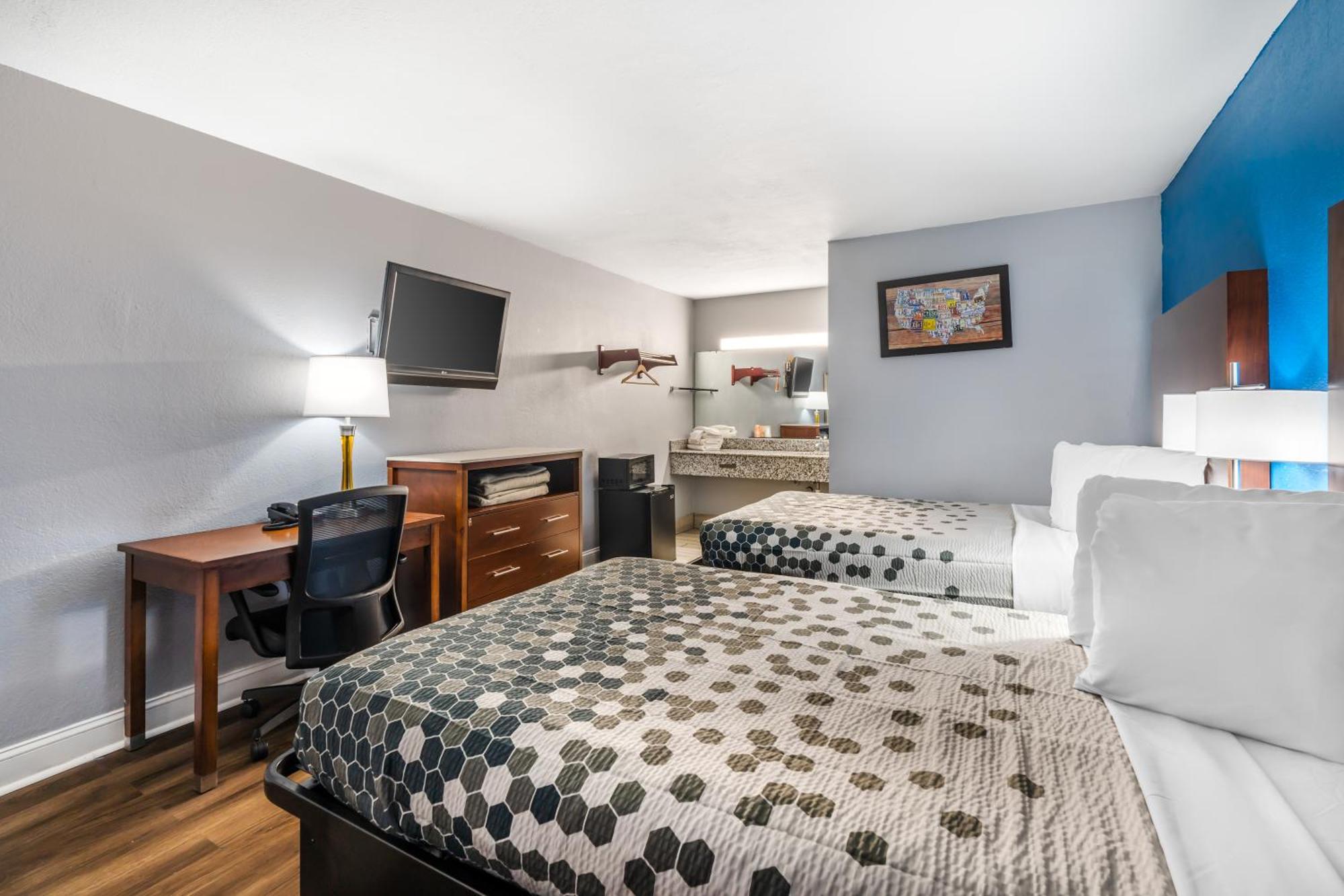 Econo Lodge Inn & Suites I-64 & Us 13 Вирджиния Бийч Екстериор снимка