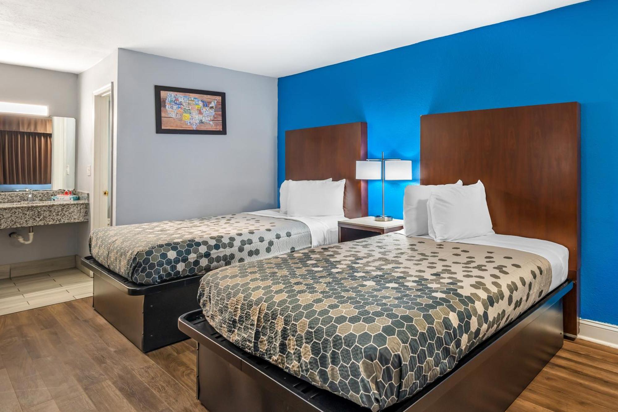 Econo Lodge Inn & Suites I-64 & Us 13 Вирджиния Бийч Екстериор снимка