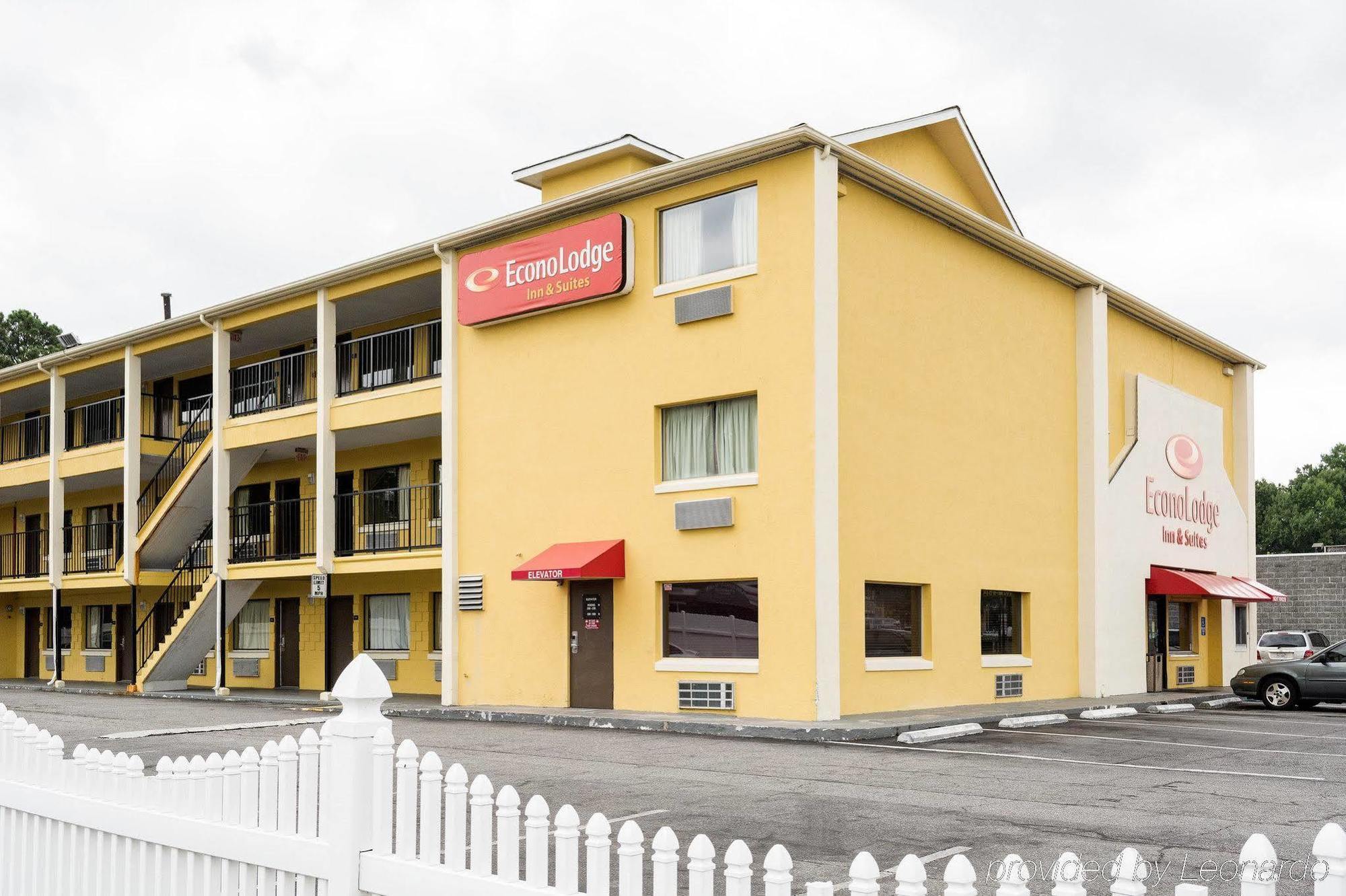 Econo Lodge Inn & Suites I-64 & Us 13 Вирджиния Бийч Екстериор снимка